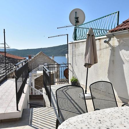 Apartment Miledina Примоштен Экстерьер фото