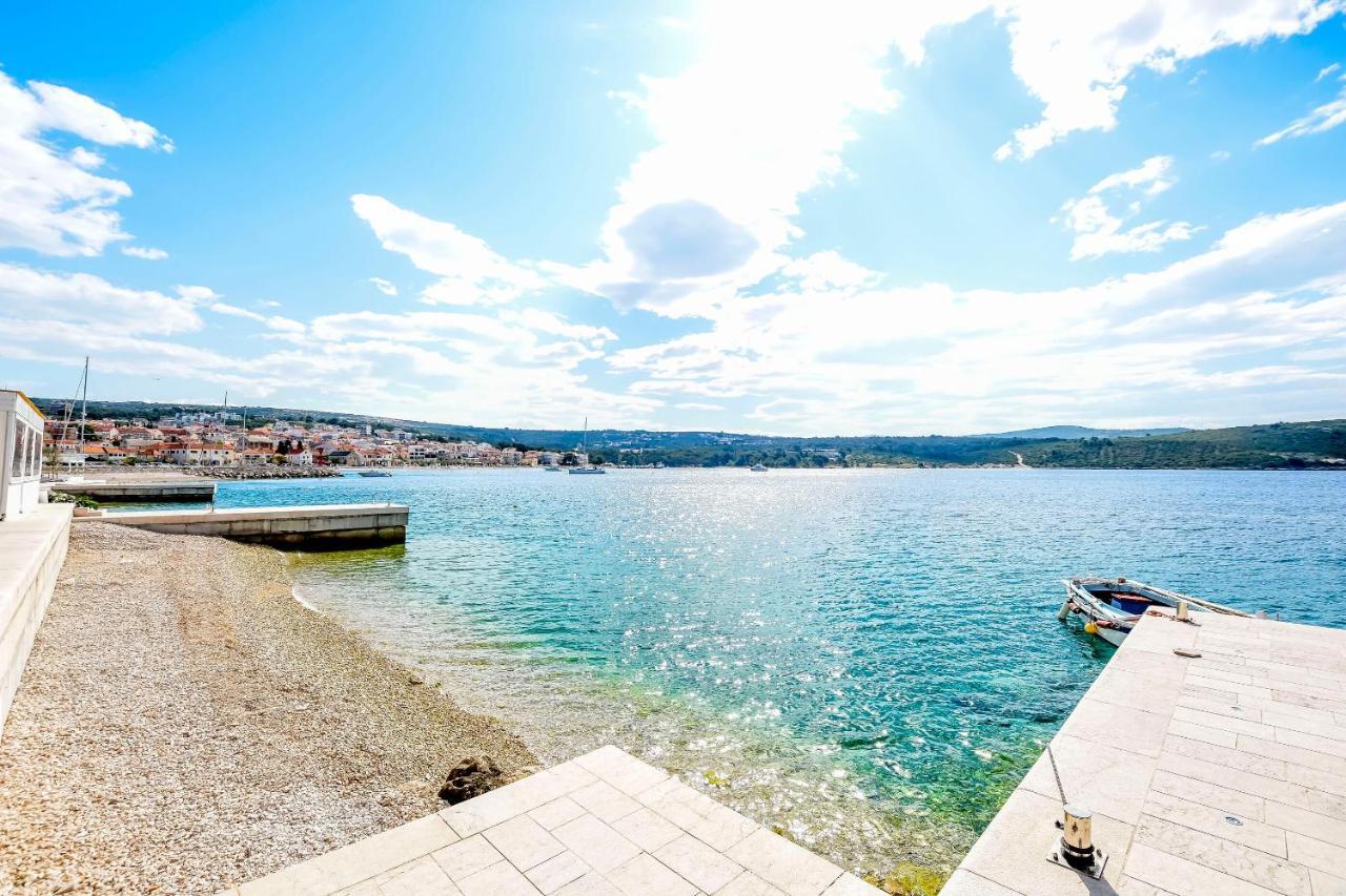 Apartment Miledina Примоштен Экстерьер фото